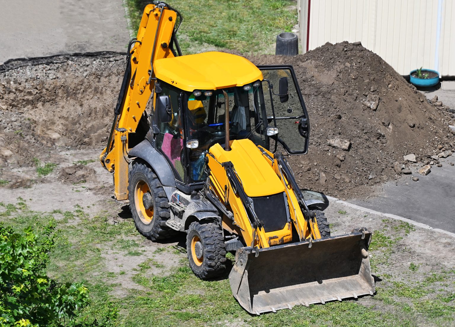 Wie wählt man den richtigen Bagger oder Dumper für sein Projekt aus