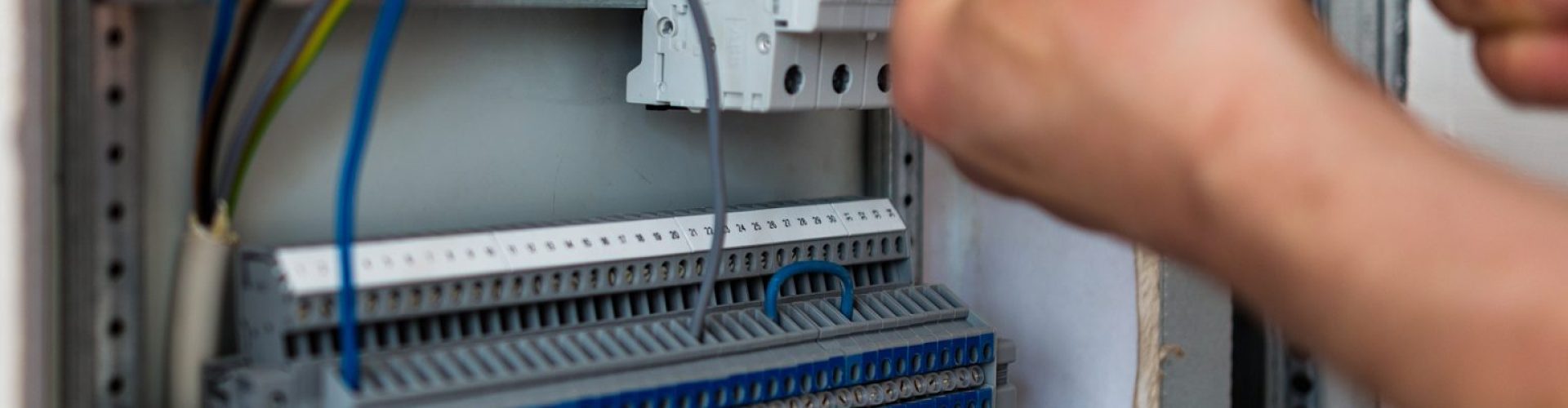 Wenn-DIY-gefahrlich-wird-Die-Rolle-von-Notfall-El.jpg